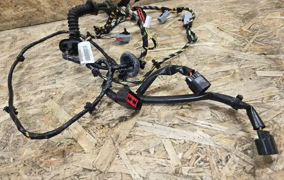 Jaguar XK - XKR Front door wiring loom 8W8314631BB 8W8314631