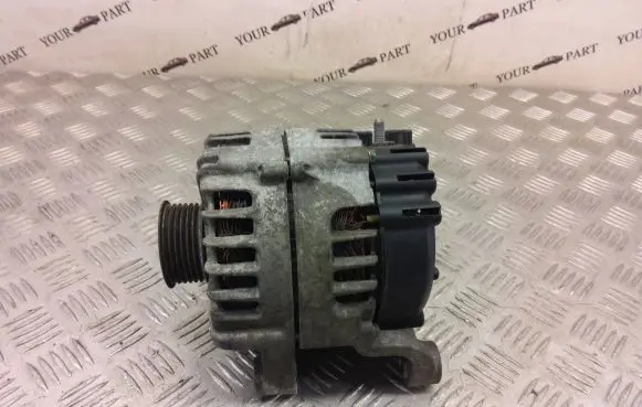 BMW 1 E82 E88 Generator/alternator 7802261