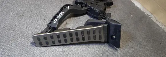KIA Ceed Accelerator throttle pedal 32700XXXXX