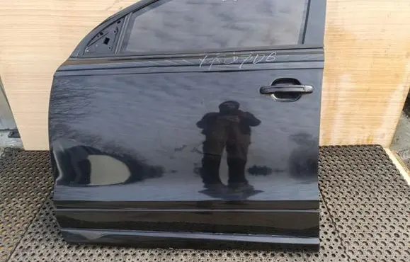 Audi Q7 4L Front door