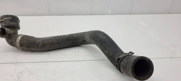 Audi Q7 4L Engine coolant pipe/hose 7L8121051