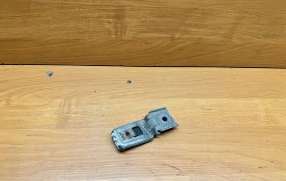 BMW 5 E60 E61 Front bumper mounting bracket 7896611 8071