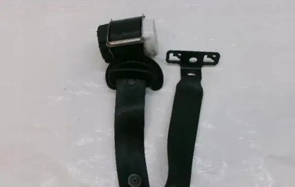 Peugeot 5008 II Rear seatbelt 98093485XX