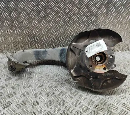 BMW 2 F45 Rear wheel hub 6898964