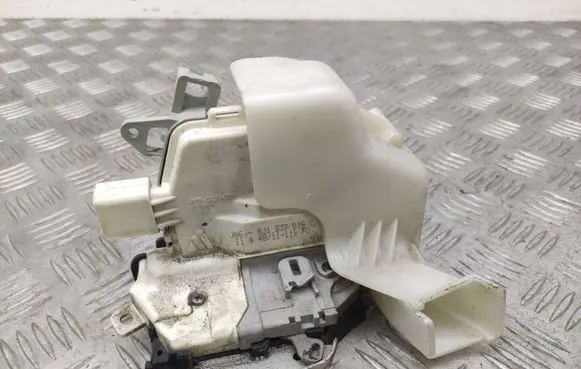 Audi A4 S4 B8 8K Front door lock 8J1837015C