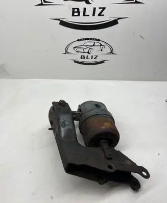 Volkswagen Transporter - Caravelle T4 Gearbox mount 7D0399107
