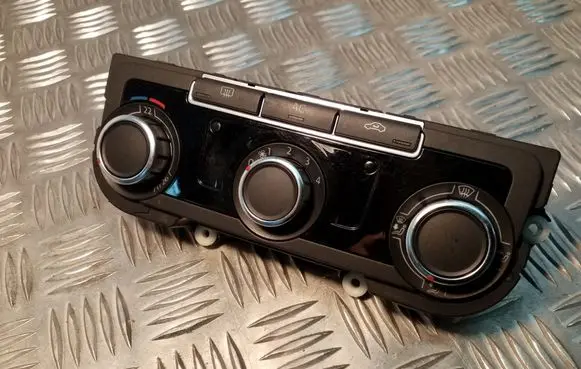 Volkswagen Golf VI Climate control unit 3C8907336