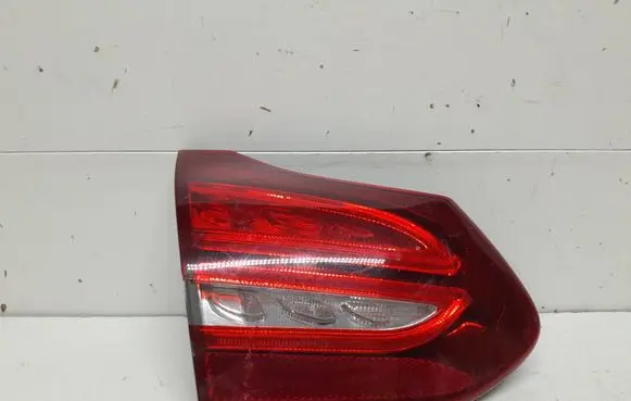 Tailgate rear/tail lights