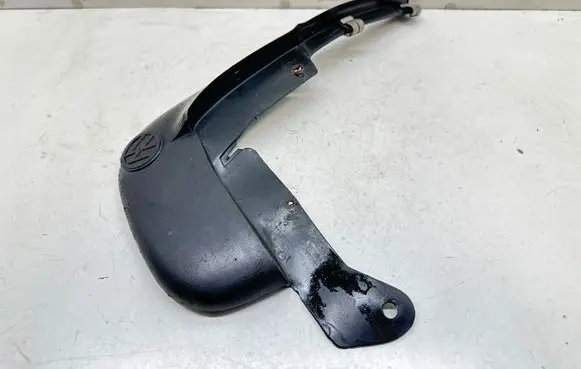 Volkswagen PASSAT B5 Front mudguard 3B0075111