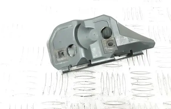 Front bumper mounting bracket