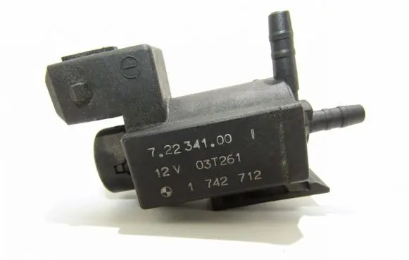BMW 5 E39 Turbo solenoid valve 72234100