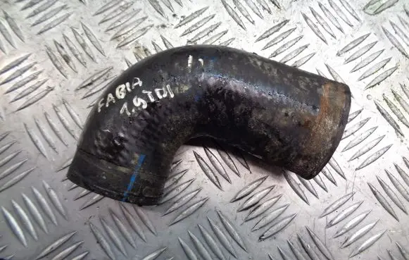 Skoda Fabia Mk1 (6Y) Air intake hose/pipe