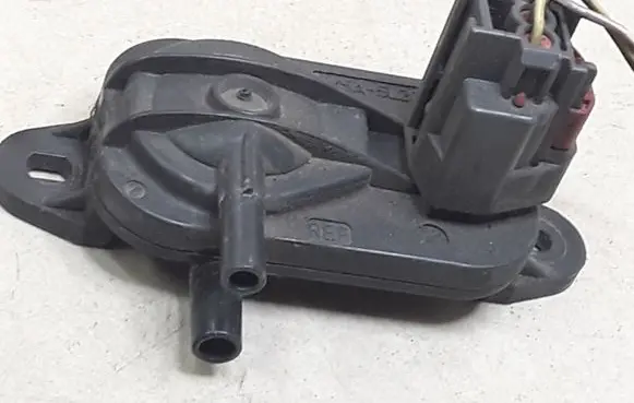 Mazda 3 I Exhaust gas pressure sensor 3M5A5L200AB