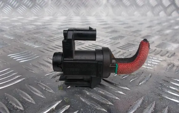 BMW X3 G01 Turbo solenoid valve 70478502