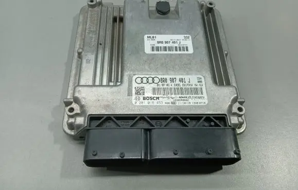 Audi A4 S4 B8 8K Engine control unit/module 8R0907401J