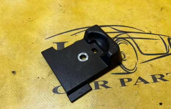 Mercedes-Benz GLS X166 Bracket in trunk/boot A1668600551