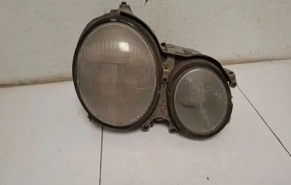 Mercedes-Benz E W210 Headlight/headlamp 2088000175 A2088000175
