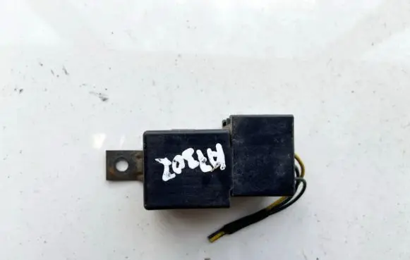 Opel Frontera A Other relay 90240664 004438-03