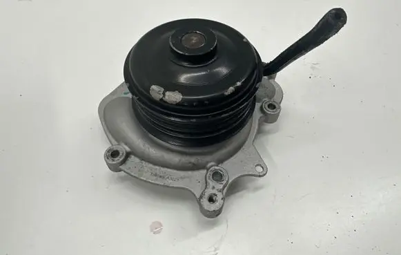 Mercedes-Benz S W222 Water pump