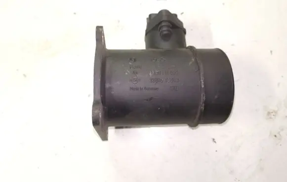 Nissan Almera Tino Mass air flow meter 0280218005 226807J600