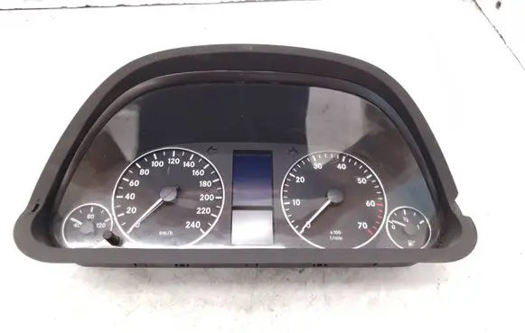 Mercedes-Benz A W169 Speedometer (instrument cluster) 1031098101