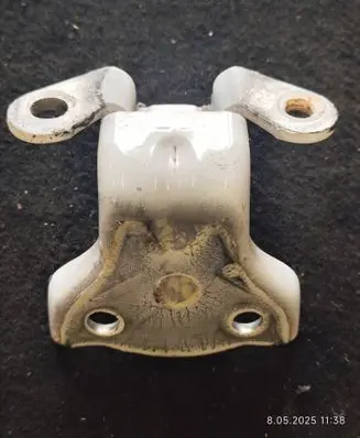 Opel Antara Rear door lower hinge
