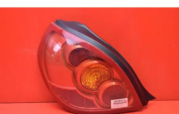 Nissan Almera Tino Rear/tail lights 237785