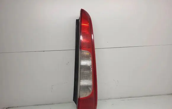 Ford C-MAX I Rear/tail lights 3M5113A602AA 2SK008723