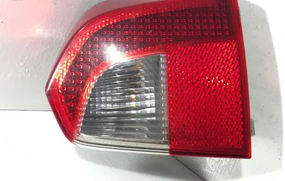 Volvo V70 Rear/tail lights 30698984