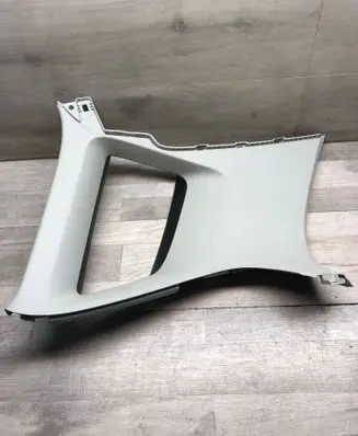 Volkswagen Golf Sportsvan (C) pillar trim 510867287A