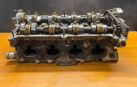 Audi V8 Engine head 077103373D