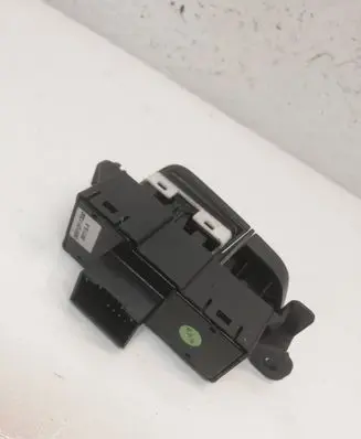 Hyundai i40 Seat heating switch 937303Z250 39R1DF1000