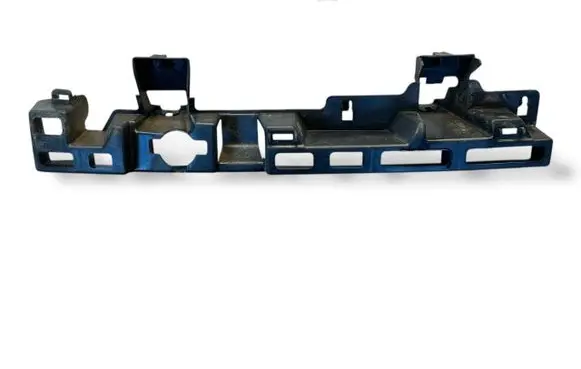 Rear bumper mounting bracket