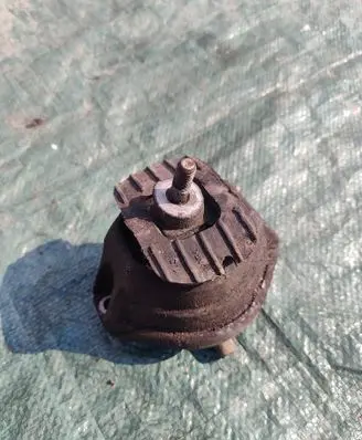 BMW 5 E60 E61 Engine mount bracket 159346