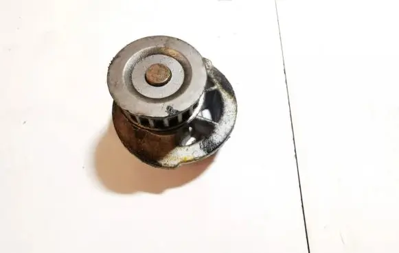 Opel Corsa B Water pump