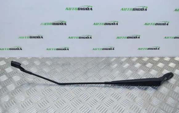 Peugeot 208 Front wiper blade arm 9673292080