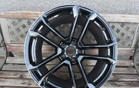 Audi R8 4S R19 alloy rim 