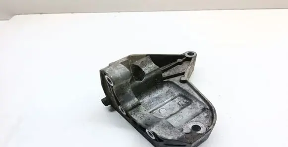 BMW 3 E90 E91 Power steering pump mounting bracket 7794455
