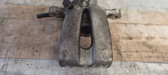 Fiat 500 Rear brake caliper 17926602
