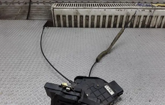 Mazda 3 I Front door lock 3N6AA21812D