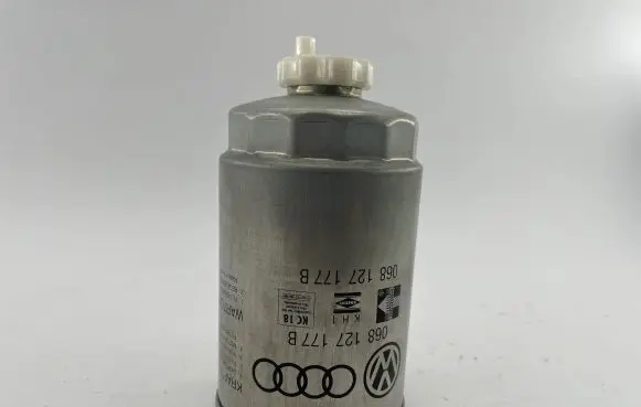 Volkswagen Caddy Fuel filter 068127177B