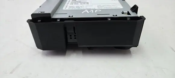 Vauxhall Astra K Radio/CD/DVD/GPS head unit 39238750