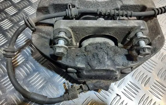 BMW 6 F12 F13 Front brake caliper 6030348