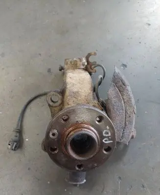 Seat Alhambra (Mk1) Front wheel hub spindle knuckle