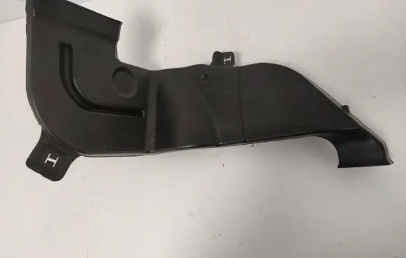Audi e-tron Air intake hose/pipe 4KE819806