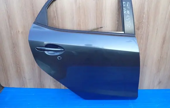 Mazda 2 Rear door