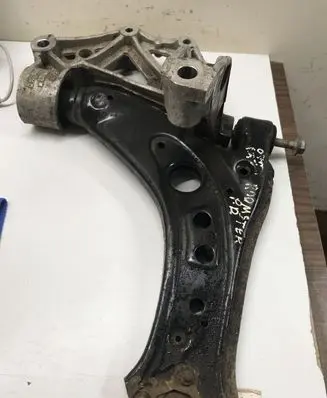 Skoda Roomster (5J) Front lower control arm/wishbone
