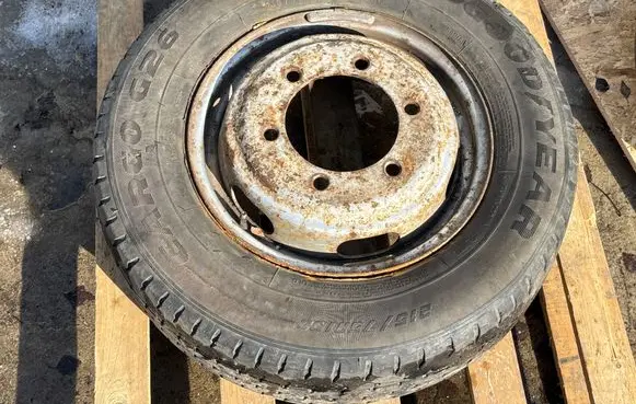 Mercedes-Benz 609 R16 steel rim 3000007899