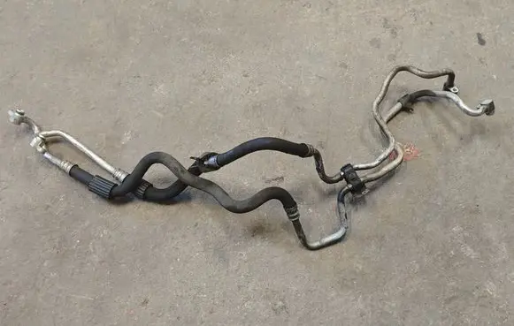 BMW X5 F15 Gearbox oil cooler pipe/hose 