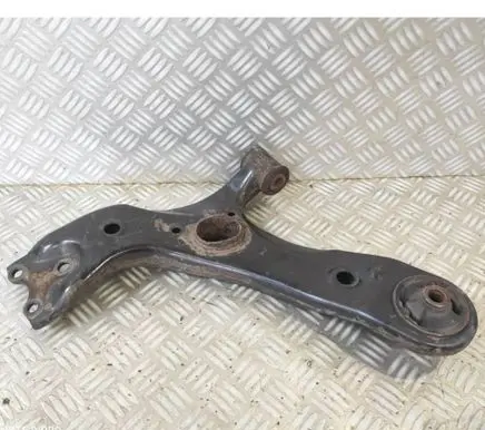 Toyota Auris E180 Front control arm 